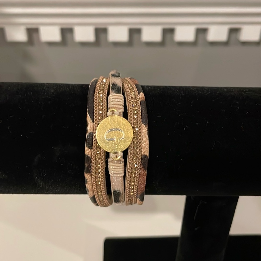 Multistrand bracelet, initial G